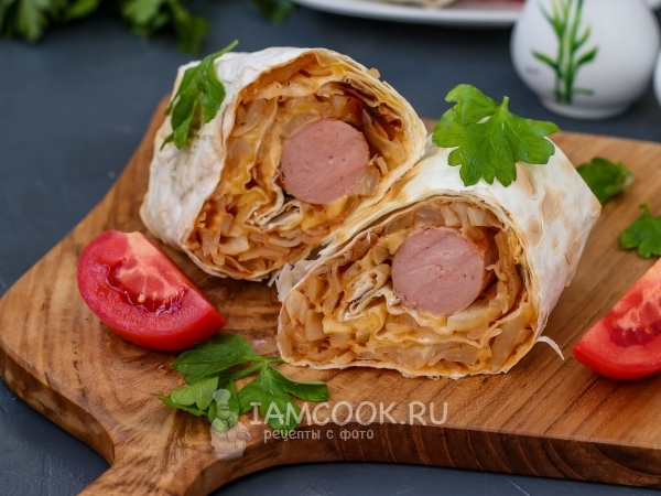 Сосиска в лаваше с тушёной капустой, рецепт с фото