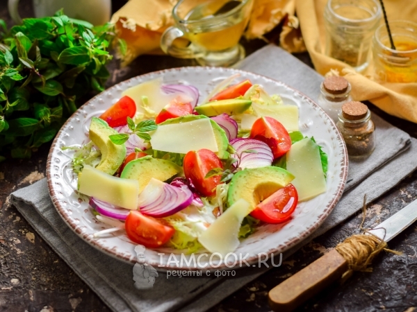 Салат из авокадо и красного лука, рецепт с фото