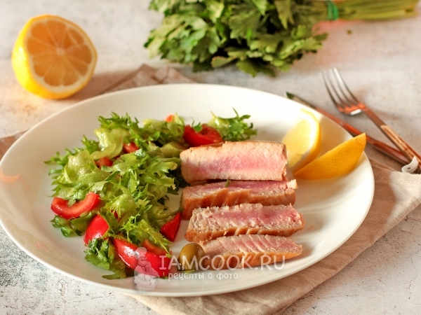 Стейки тунца в соевом соусе, рецепт с фото