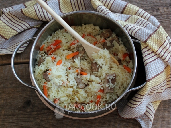 Плов со свининой в кастрюле, рецепт с фото
