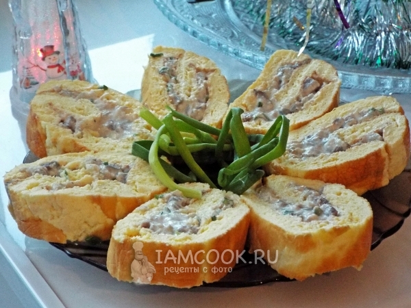 Яичный рулет с сельдью, рецепт с фото