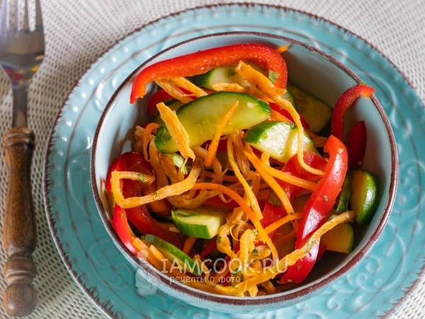 Салат с сушеными кальмарами, рецепт с фото