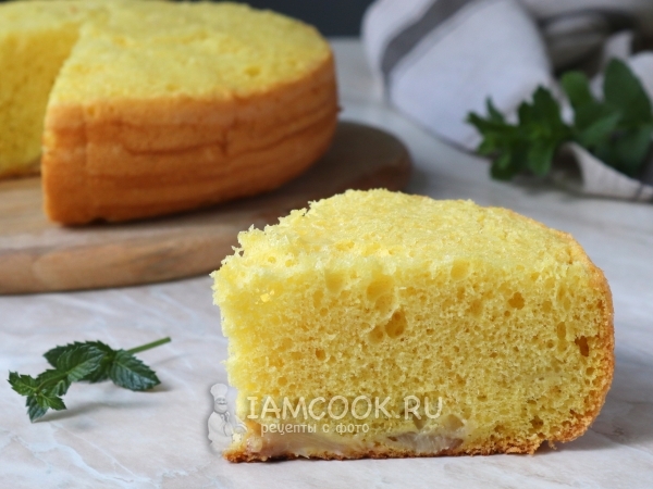 Шарлотка с персиками в мультиварке, рецепт с фото