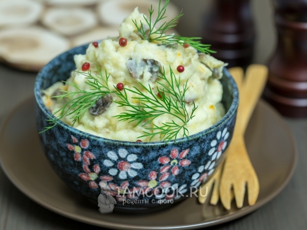 Картофельное пюре с курицей и грибами, рецепт с фото