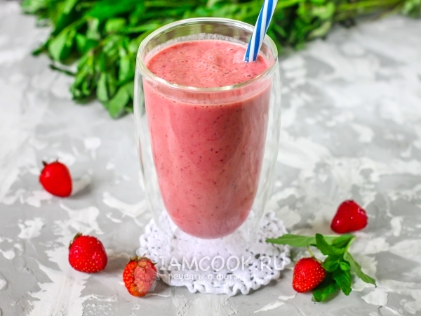 Клубничный смузи с медом (на кефире), рецепт с фото