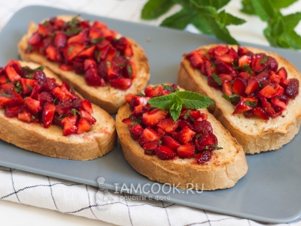 Тосты с клубникой, рецепт с фото