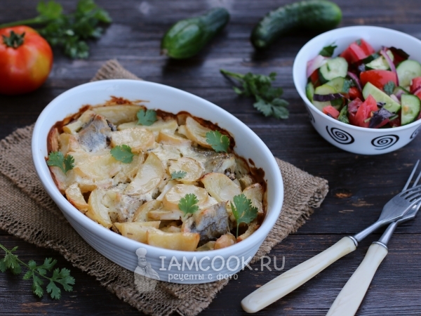 Навага с картошкой в духовке, рецепт с фото