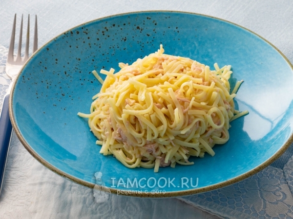 Лапша с колбасой и сыром, рецепт с фото