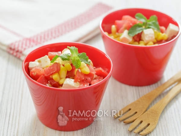 Салат с помидорами, кукурузой и сыром Фета, рецепт с фото