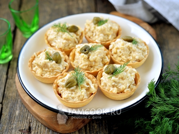 Тарталетки с икрой мойвы и плавленым сыром, рецепт с фото