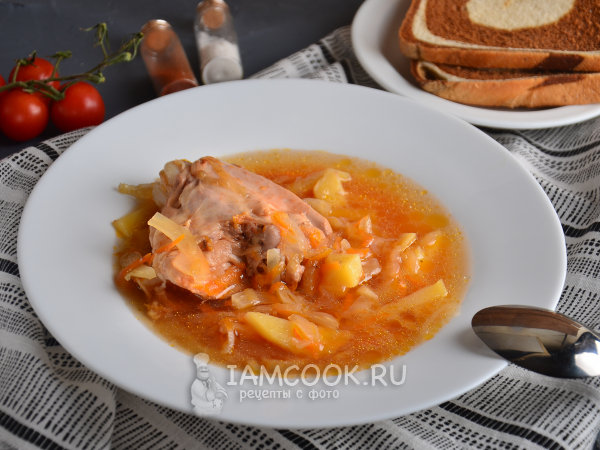 Борщ с куриными бедрышками в мультиварке, рецепт с фото