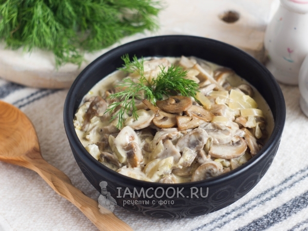 Жареные шампиньоны со сметаной, рецепт с фото