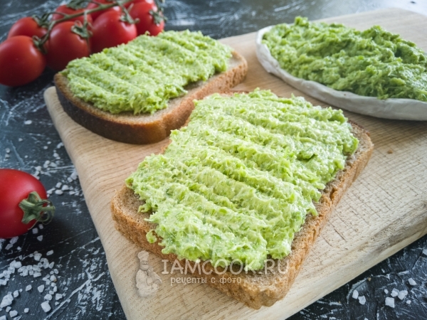 Намазка из стрелок чеснока, рецепт с фото