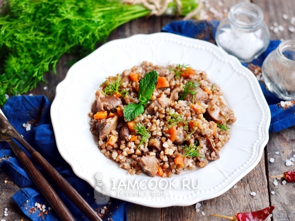 Гречка с куриными желудками на сковороде, рецепт с фото