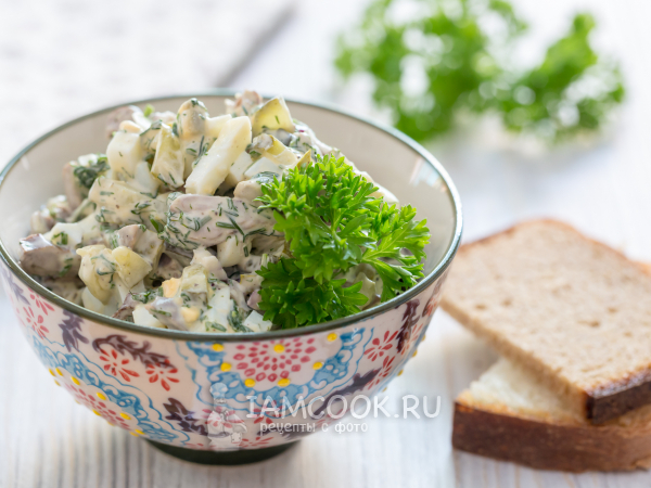 Салат с куриными сердечками и солеными огурцами, рецепт с фото