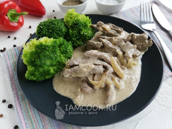 Свиная печень в сметане, рецепт с фото