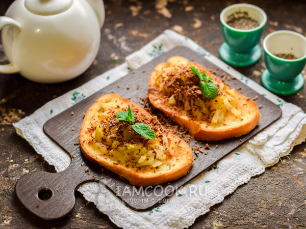 Гренки с грушами и шоколадом, рецепт с фото