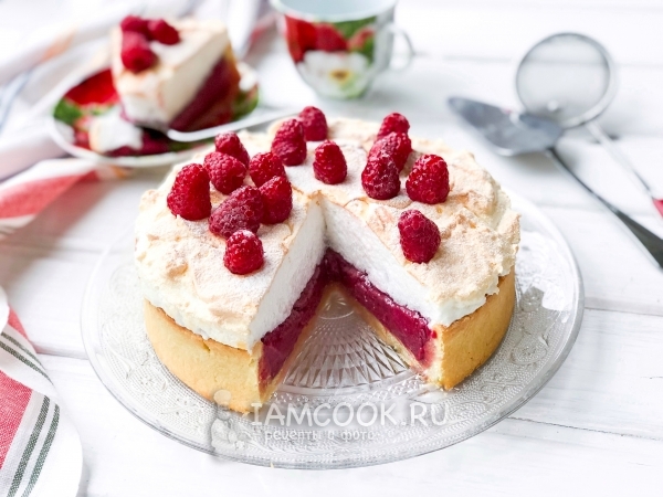 Тарт с малиновым кремом и меренгой, рецепт с фото
