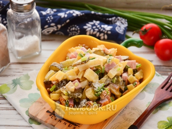 Салат с ветчиной и орехами, рецепт с фото