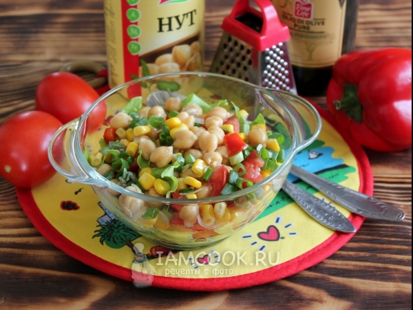 Салат с нутом и кукурузой, рецепт с фото