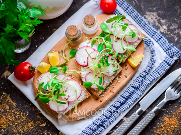 Бутерброды с редисом и сливочным сыром, рецепт с фото