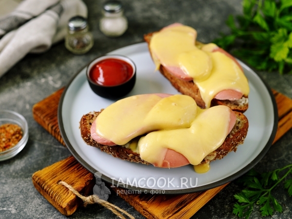 Бутерброды с сардельками в микроволновке, рецепт с фото