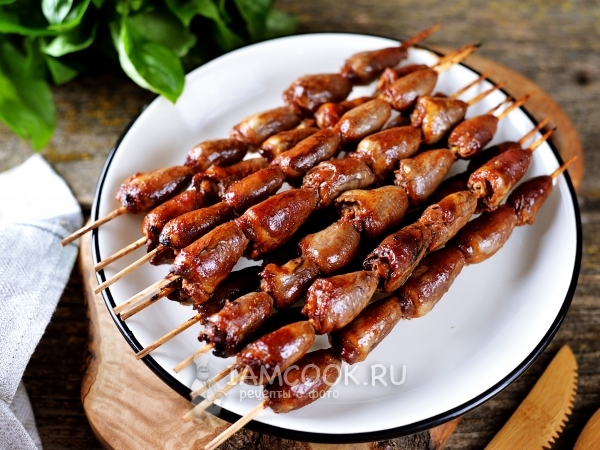 Шашлык из куриных сердечек в томатно-медовом соусе (в духовке), рецепт с фото