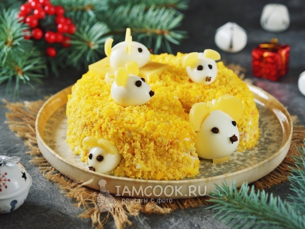 Салат «Мышки в сыре», рецепт с фото