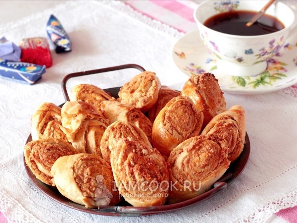 Слойки с крошкой, рецепт с фото