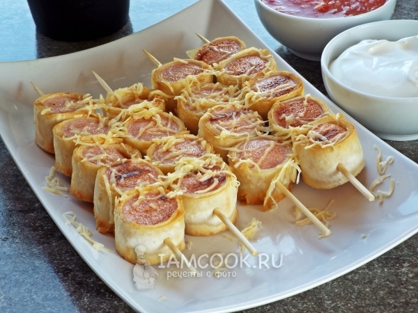 Сосиски в лаваше на шпажках, рецепт с фото