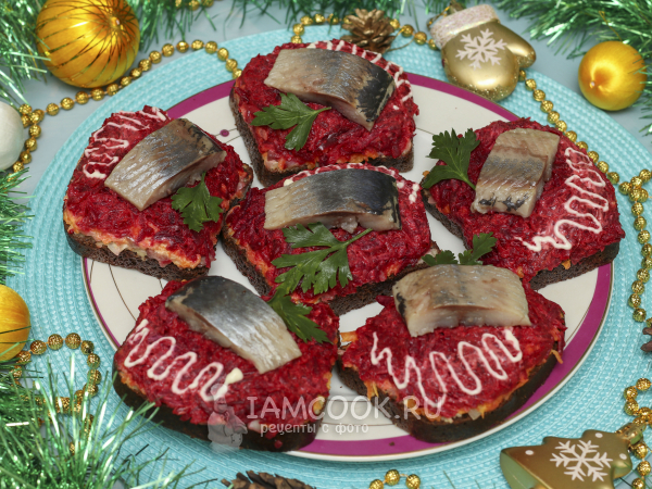 Бутерброды «Селедка под шубой», рецепт с фото