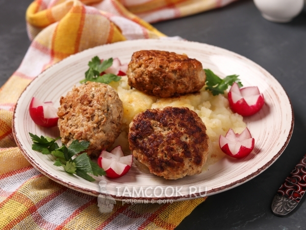 Котлеты из индейки с творогом и пекинской капустой, рецепт с фото