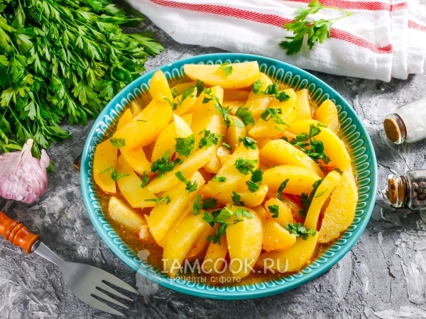 Тушеная картошка в микроволновке, рецепт с фото