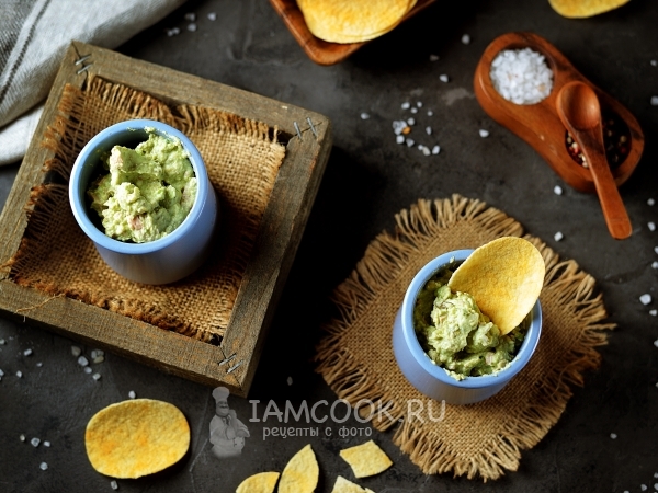Дип из печени трески с авокадо и творожным сыром, рецепт с фото