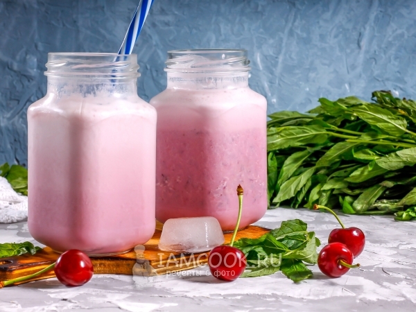 Молочный коктейль с черешней, рецепт с фото