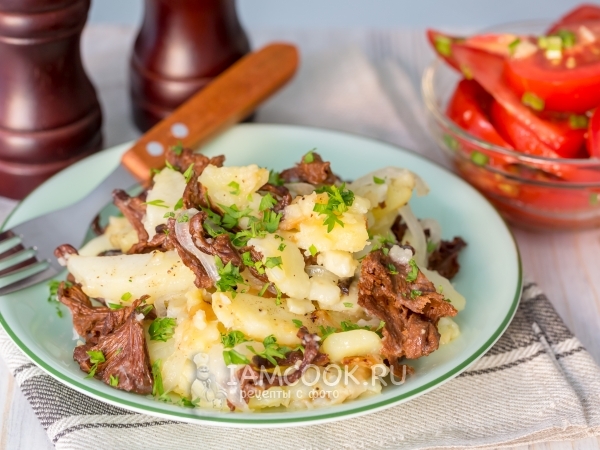 Жареная картошка с сушеными лисичками, рецепт с фото