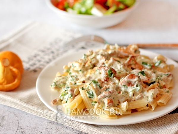 Макароны с лисичками в сливочном соусе, рецепт с фото