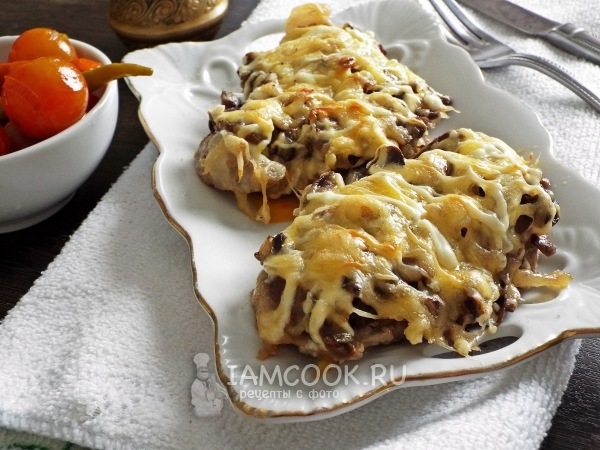 Свиные отбивные с грибами в духовке, рецепт с фото