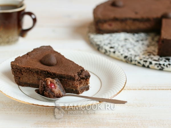 Баскский пирог с вишней и заварным кремом, рецепт с фото