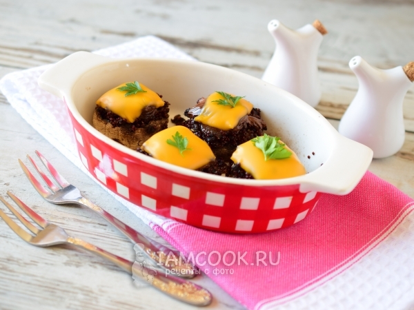 Шампиньоны, фаршированные киноа, беконом и сыром, рецепт с фото