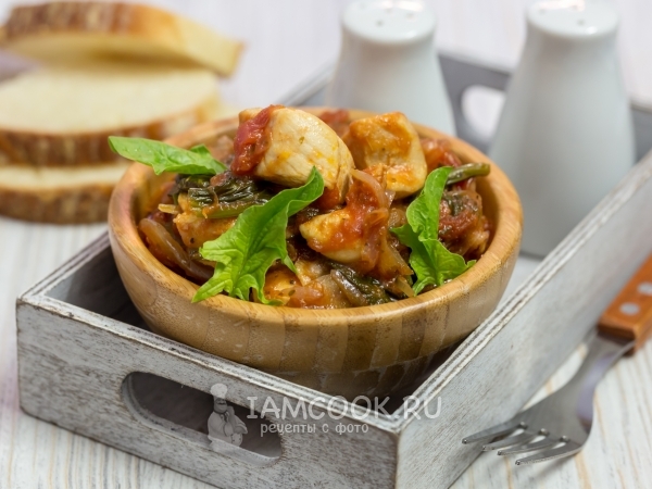 Куриное филе в томатном соусе на сковороде, рецепт с фото