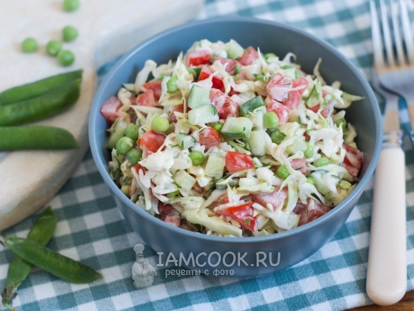 Салат из молодой капусты и горошка, рецепт с фото