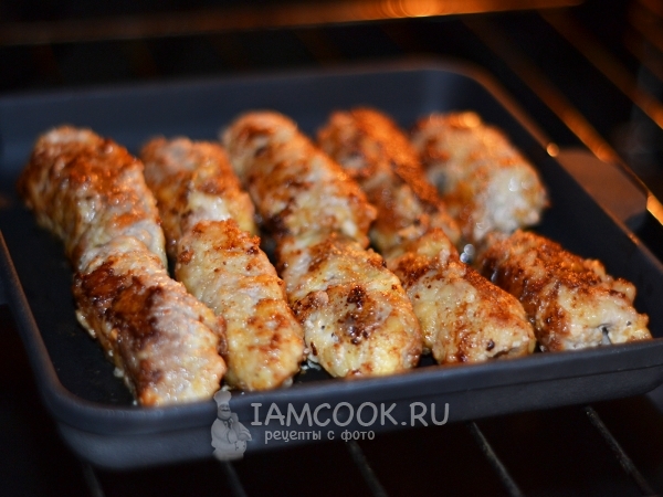 Мясные пальчики с салом и чесноком (в духовке), рецепт с фото