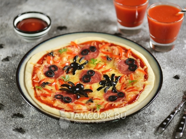 Пицца «Паучки» на Хэллоуин, рецепт с фото