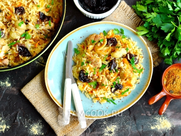 Плов с курицей с черносливом, рецепт с фото