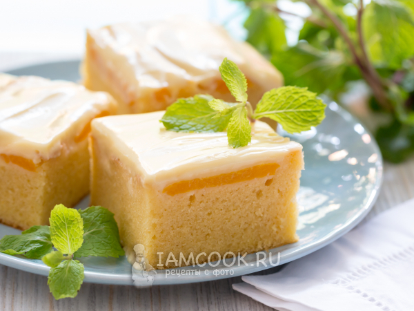 Пирог с персиками и сметаной, рецепт с фото