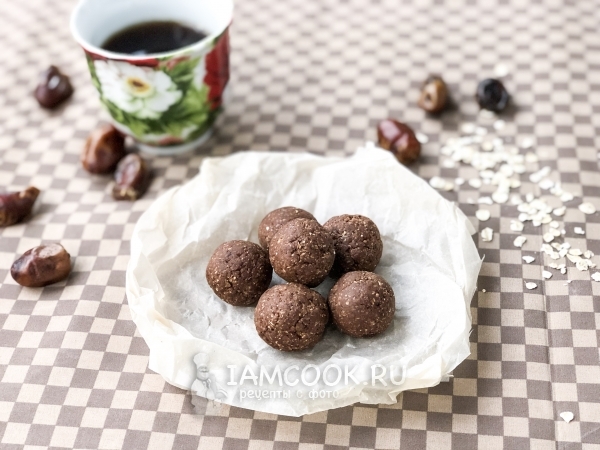 Конфеты с финиками и овсяными хлопьями, рецепт с фото