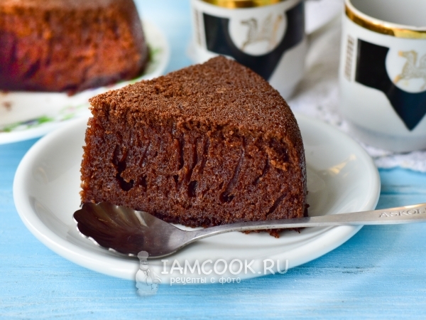 Шоколадный бисквит на кипятке в мультиварке, рецепт с фото