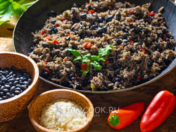 Гайо пинто по-коста-рикански (рис с фасолью и перцем), рецепт с фото