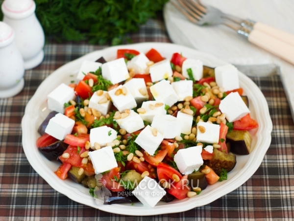Салат из баклажанов, помидоров и сыра фета, рецепт с фото